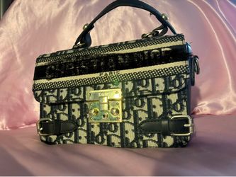 Black purse