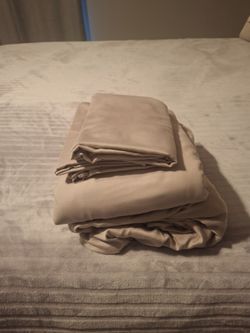 viscose bamboo cooling king size set.