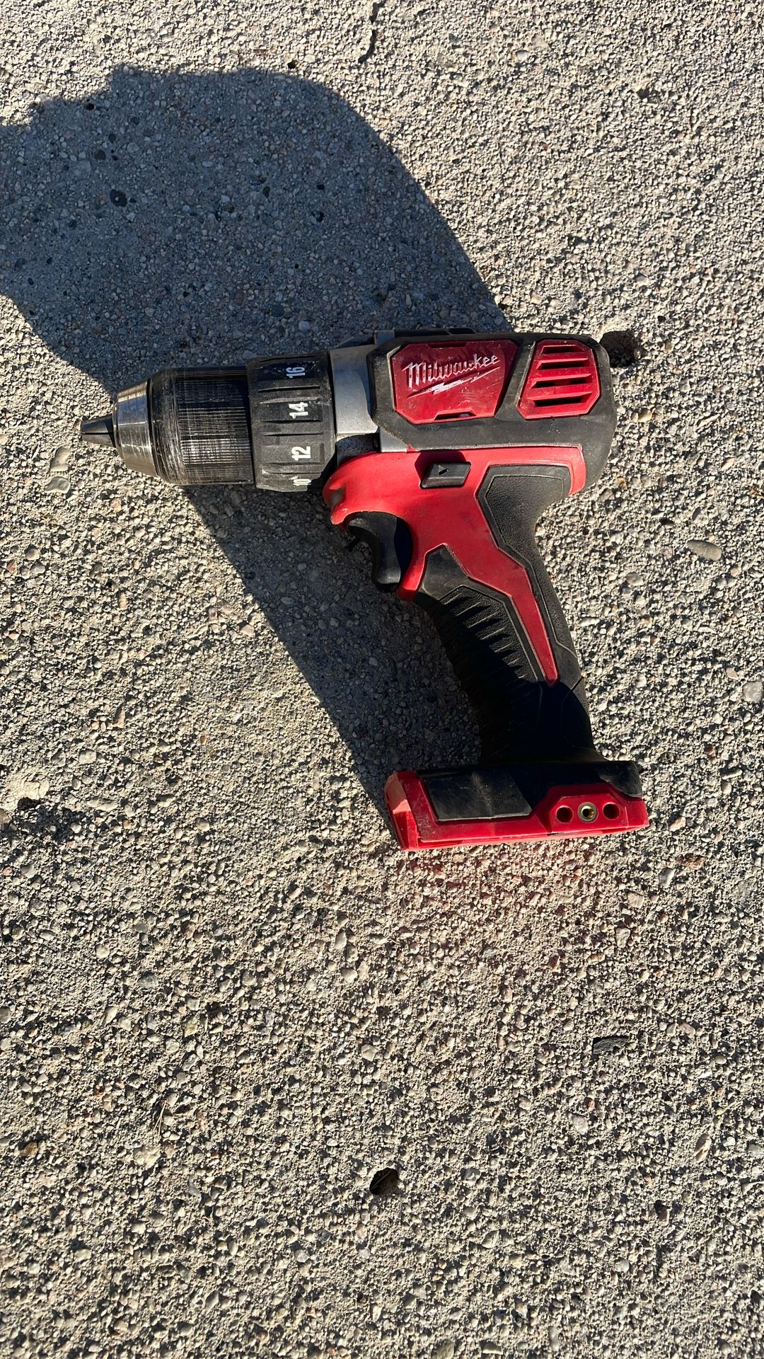 M18 Milwaukee Hammer Drill