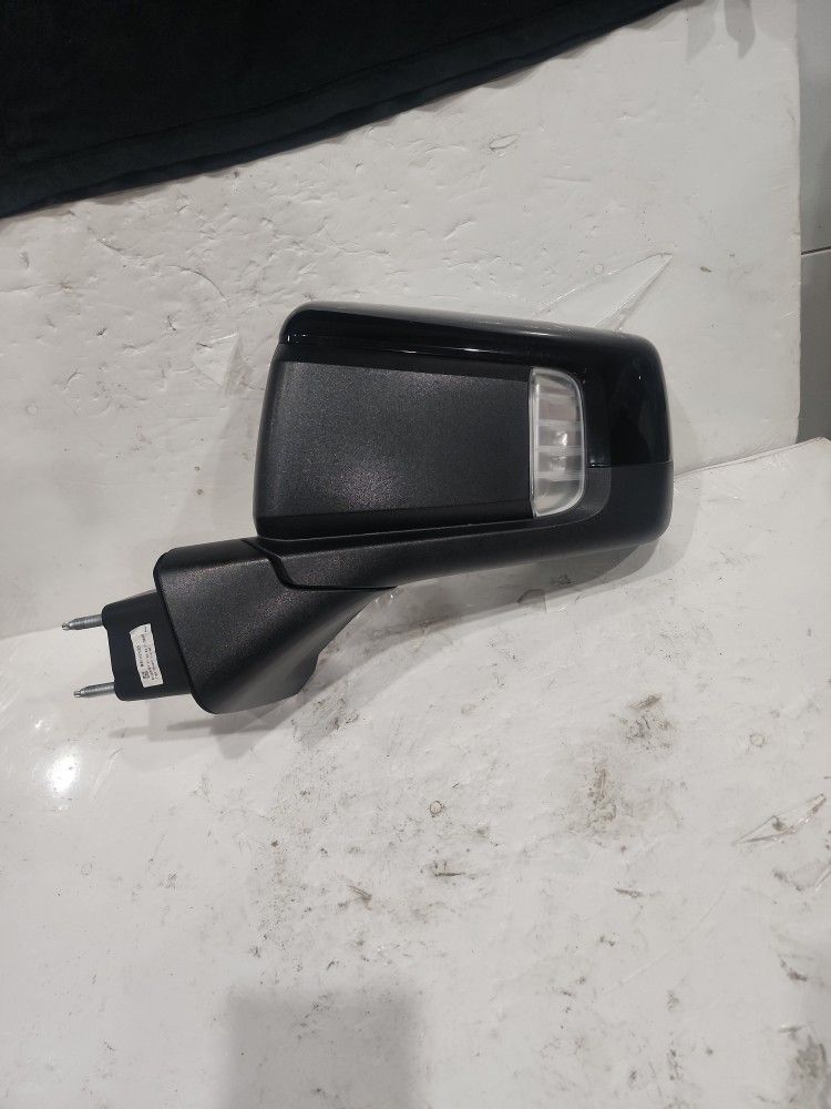2021 Silverado Trailboss Mirror 