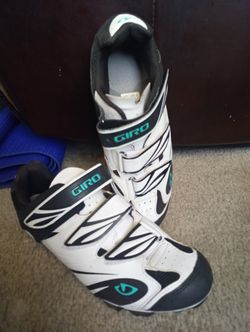 Giro cycling shoes