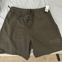 Brand New essential Shorts With Tag.