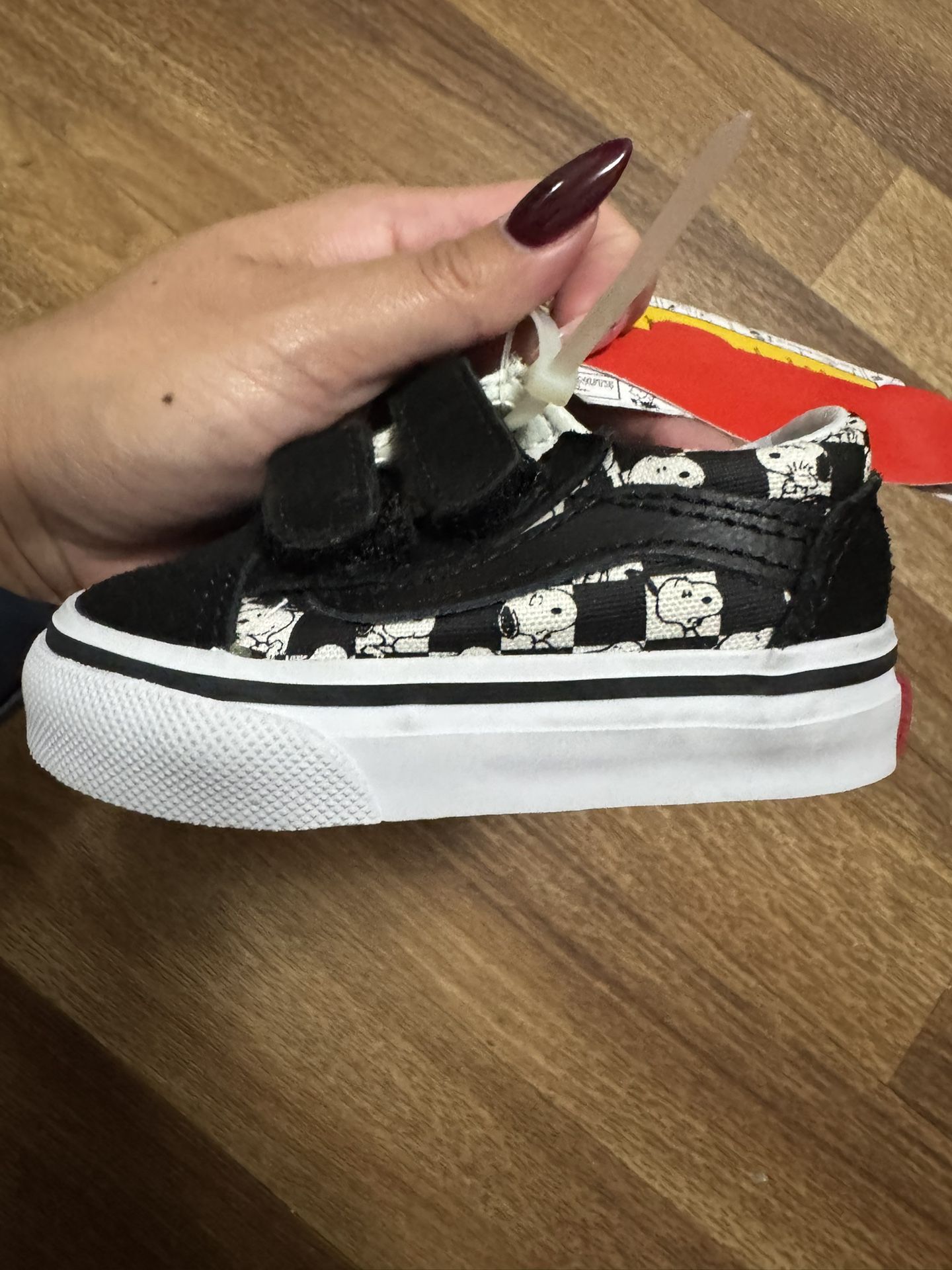 Snoopy Velcro Van Shoes, Size 2M