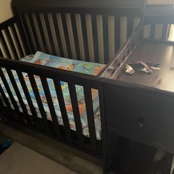 Used crib and changing table hotsell