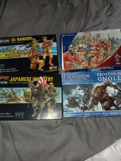 Multi pose miniatures