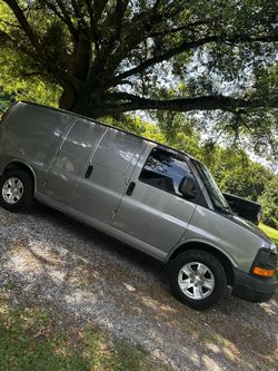 2010 Chevrolet Express 