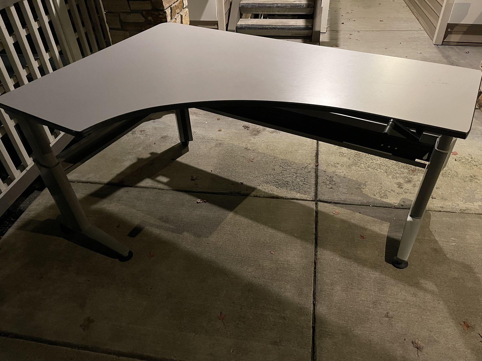 Height Adjustable Corner Desk for Sale in Covington, WA OfferUp