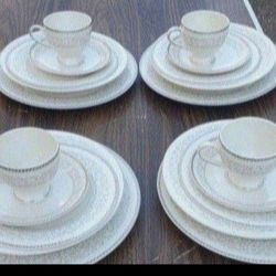 60 Piece Ivory China Set