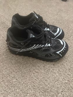 Orbit sneaker