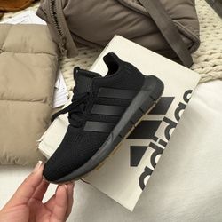 Size 11 Kids Adidas Shoe