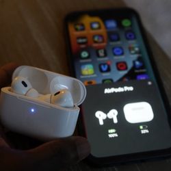 Apple AirPods Pro 2nd Generation with MagSafe Wireless Charging Case (USB-C)
