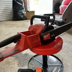 Milwaukee Chainsaw 