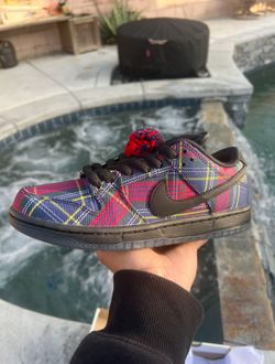 Nike SB Dunk Low “Nardwuar” Size 7W/5.5Y