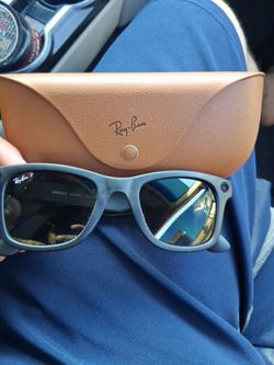 Meta glasses