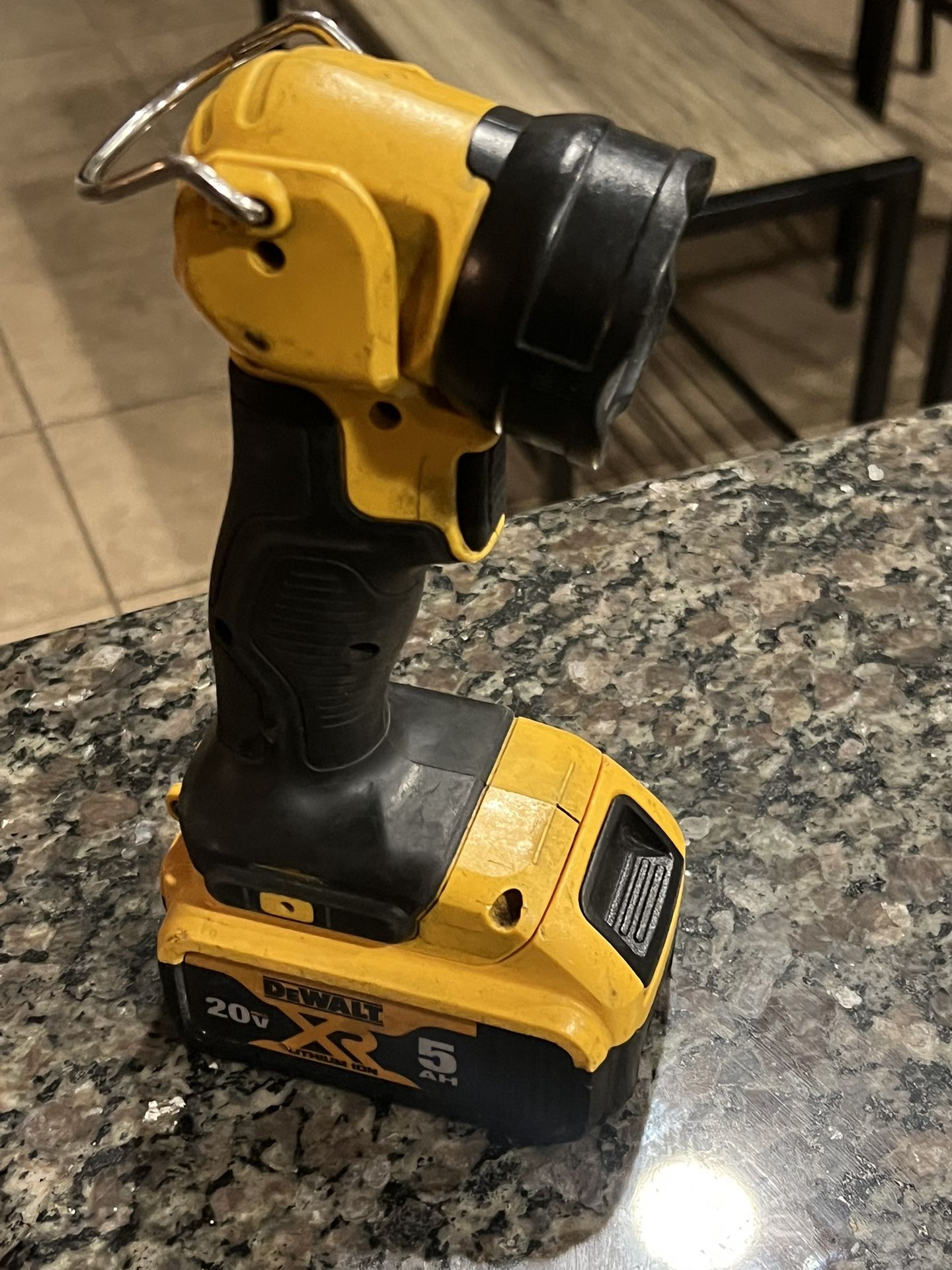 Dewalt Light With 20v Battery