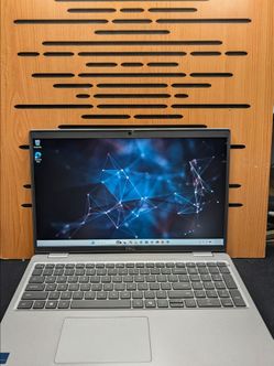 Dell Latitude 5550 | Core Ultra 7 165U | 32GB RAM | Intel Graphics | 1TB SSDPrice: $620
Description:
Business-class 15.6" powerhouse — great for offic