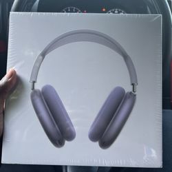 Purple AirPod Max 