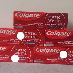 Colgate Optic White Clean Mint Paste Toothpaste 