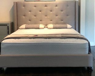 BRAND NEW QUEEN SIZE GRAY LINEN BED FRAME WITH NEW MATTRESS/FAST DELIVERY