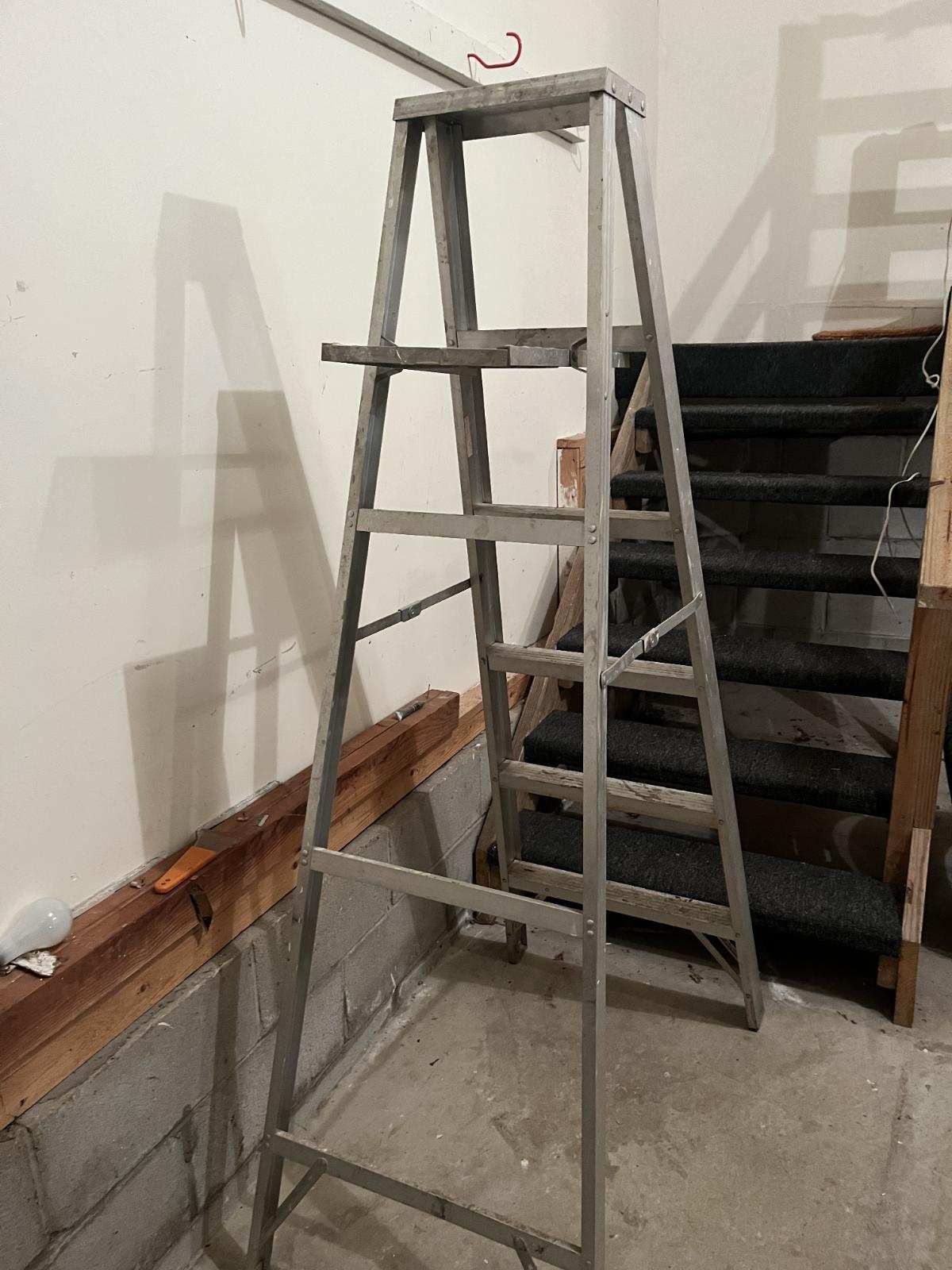 Aluminum Ladder