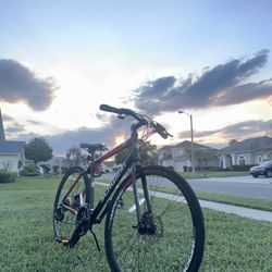 🚲 Schwinn Hybrid Bike – Excellent Condition