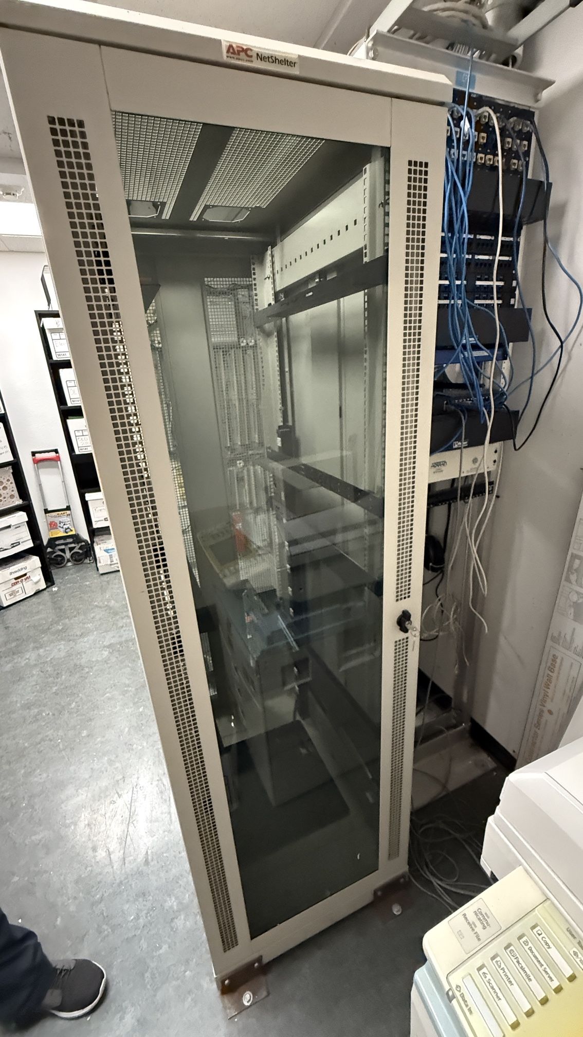 APC NetShelter by Schneider Electric
