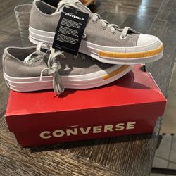 Converse Size 7M 9W