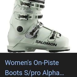 SKI BOOTS 