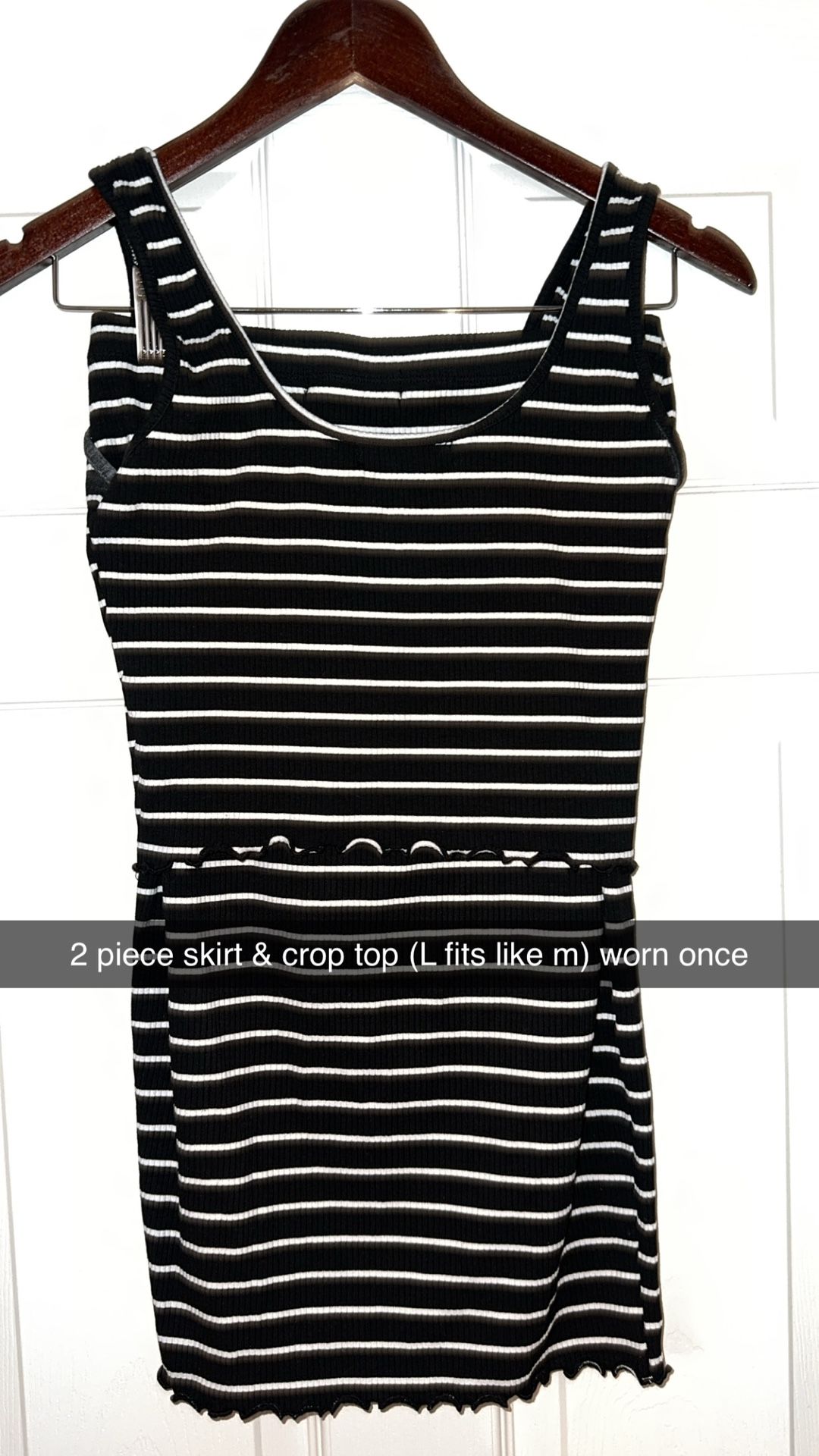 6 New Or Worn Once Junior Outfits (9 Pieces) - www  display picture 1
