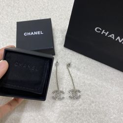 Classic CC logo crystal chain earrings
