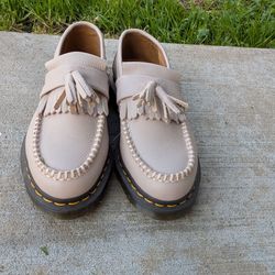 Dr. Martens Adrian Tassel Loafers – Vintage Taupe – Unworn – UK 6 / US Women’s 8
