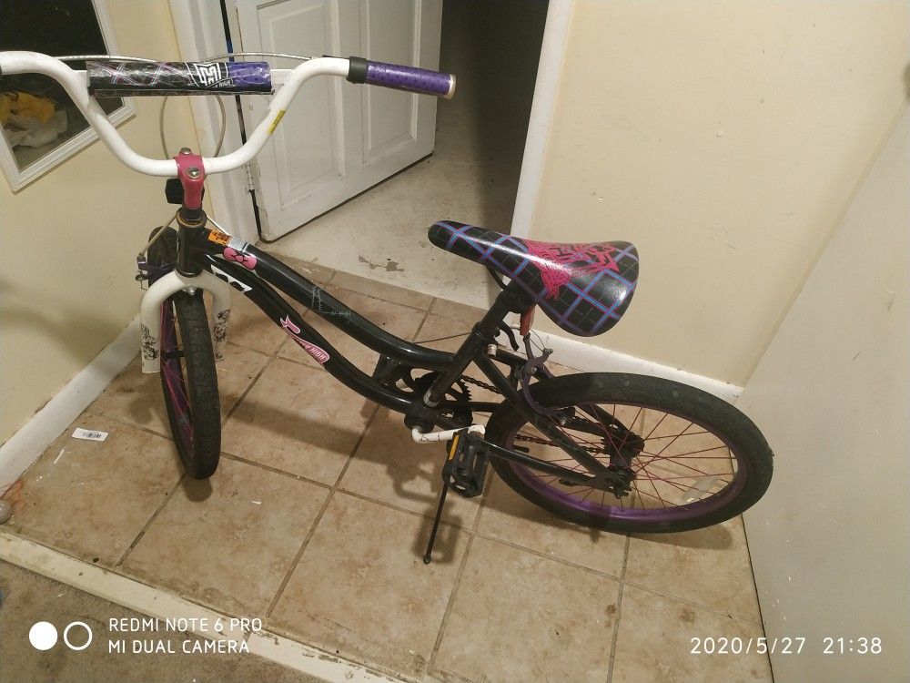 Girls Monster High Bike