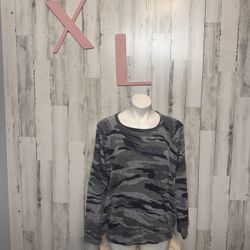 Buffalo David Bitton Gray Camo Lightweight Knit Sweater Women’s XL Long Sleeve Pullover Soft Stretch NWT