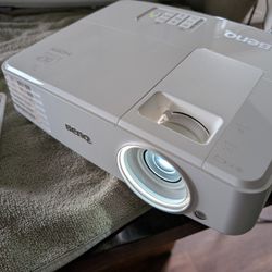 HD Video Projector