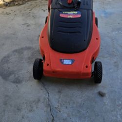 Black and Decker 19" Electric Lawnmower 