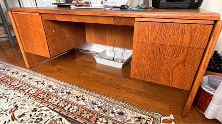 FREE Solid Oak Mid Century Executive Desk in Torrance / Redondo Beach