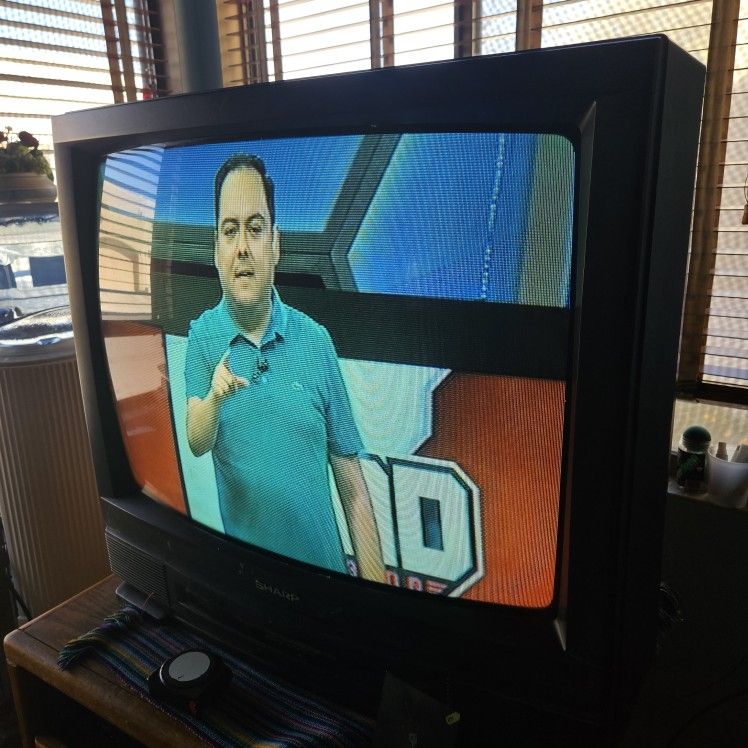 2 CRT Tube Tvs