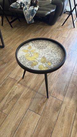 End table