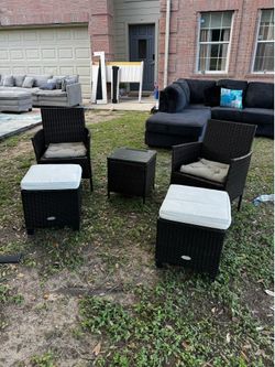Wicker patio set