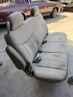 Rear Bench Seats (2nd & 3rd Row)