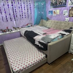 Full Size Bed