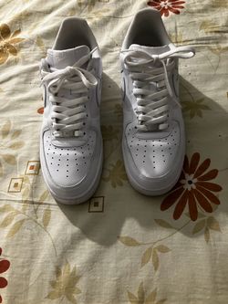 Clothing/ sneakers