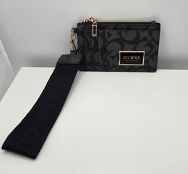 GUESS ABREE CARD CASE WRISTLET  NEW NO TAGS