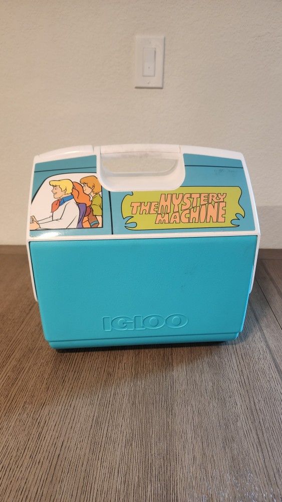 Official Scooby-Doo And Igloo Cooler Collaboration 12-pack Cooler Easy Open Button Scooby-Doo Mystery Machine Graphics Very Cool