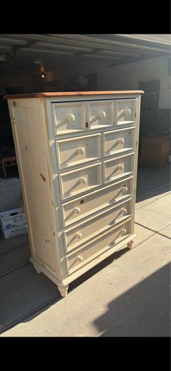 Broyhill Dresser