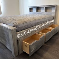 Full Bed And Mattress With Drawers 