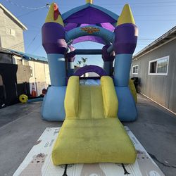 Used Kids bounce/jumper house 10x10