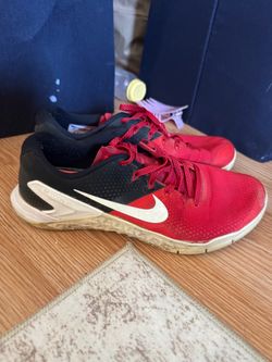 Nike Metcon 1 training shoes men’s 9.5 $20.00 or best offer
