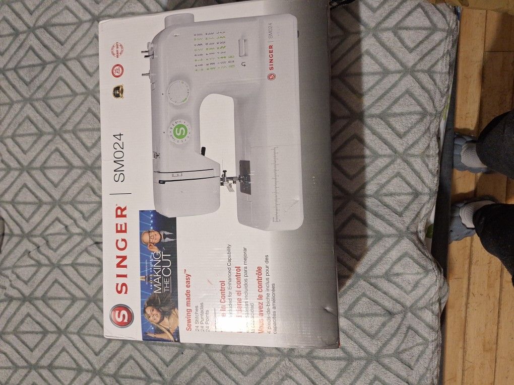 Selling Sewing Machine