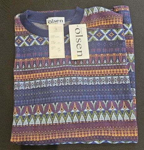 NEW! Womens Size (M) Olsen brand sweater